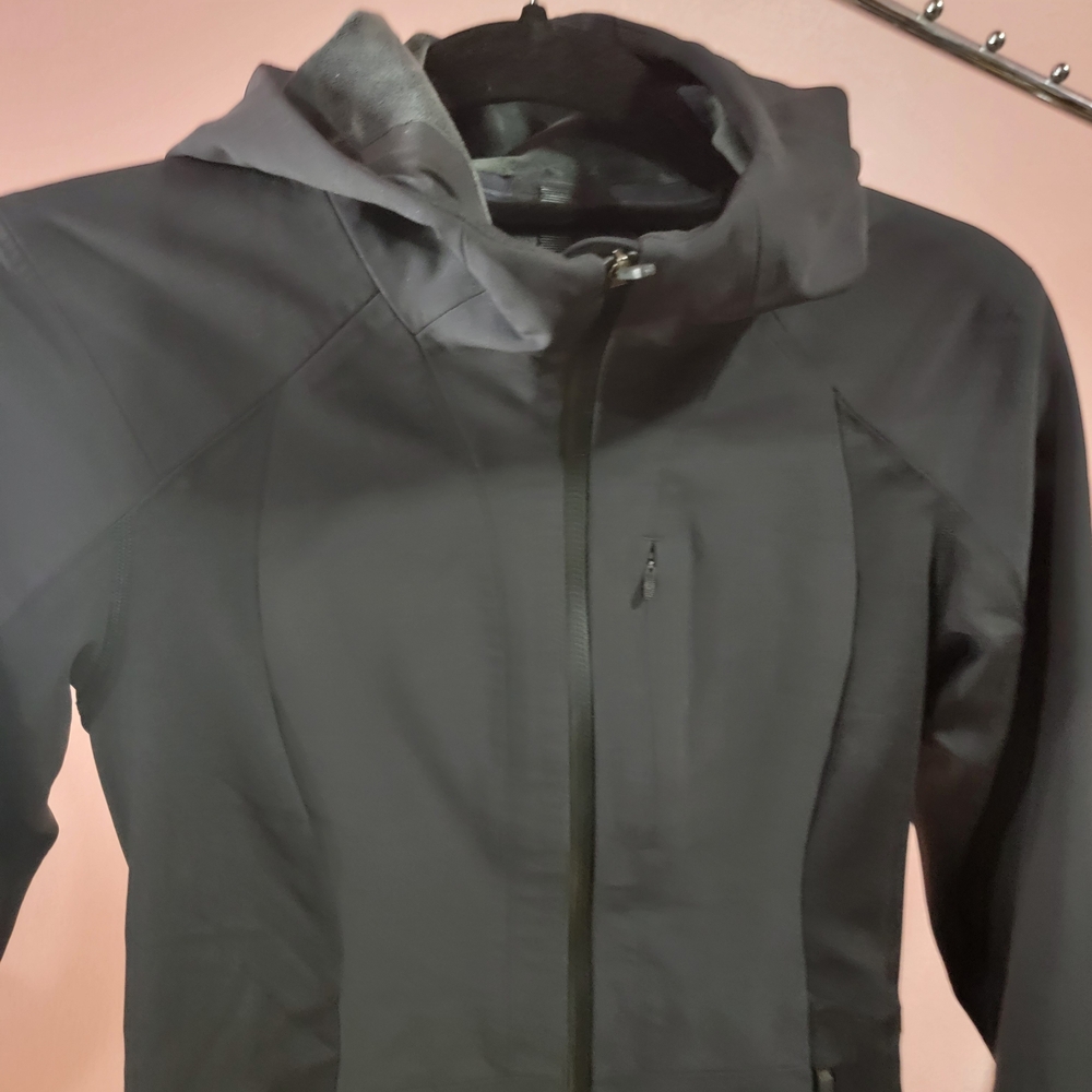 lululemon athletica Women's Utility Jacket in Black - Picture 10 of 12